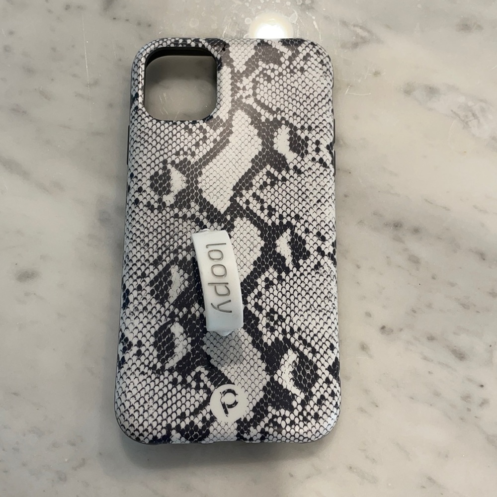 IPhone 11 Loopy phone case